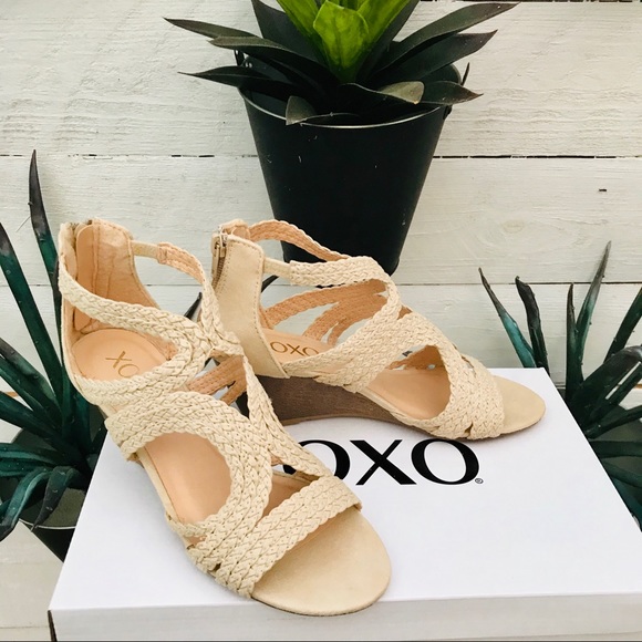 NEW XOXO Sampson Strappy Wedge Sandals - Picture 5 of 7